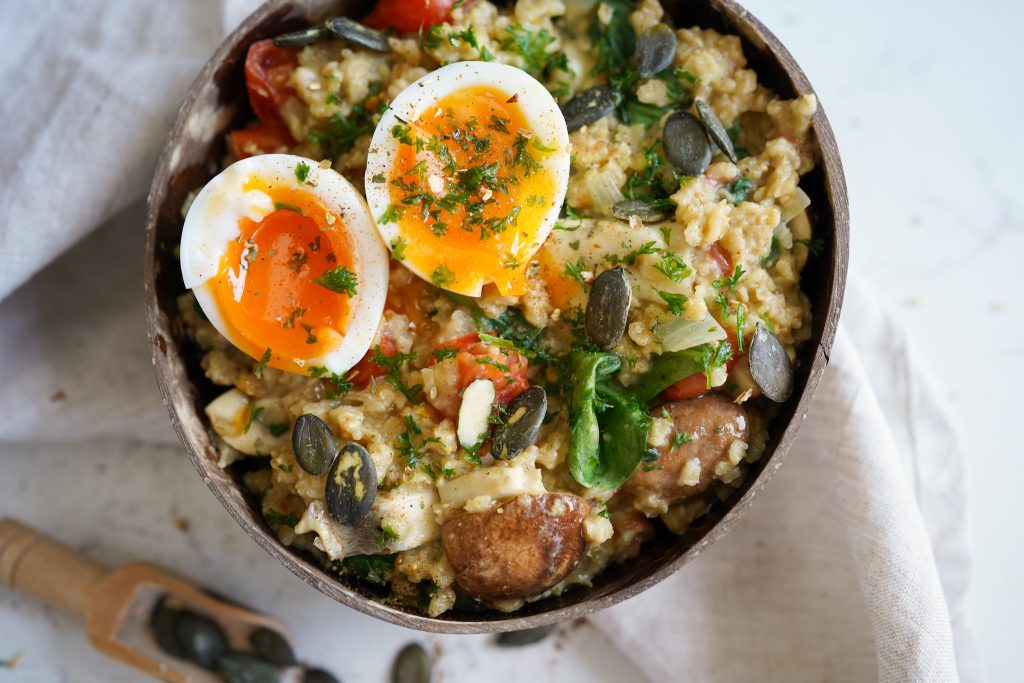 Mehr über den Artikel erfahren Herzhaftes Porridge