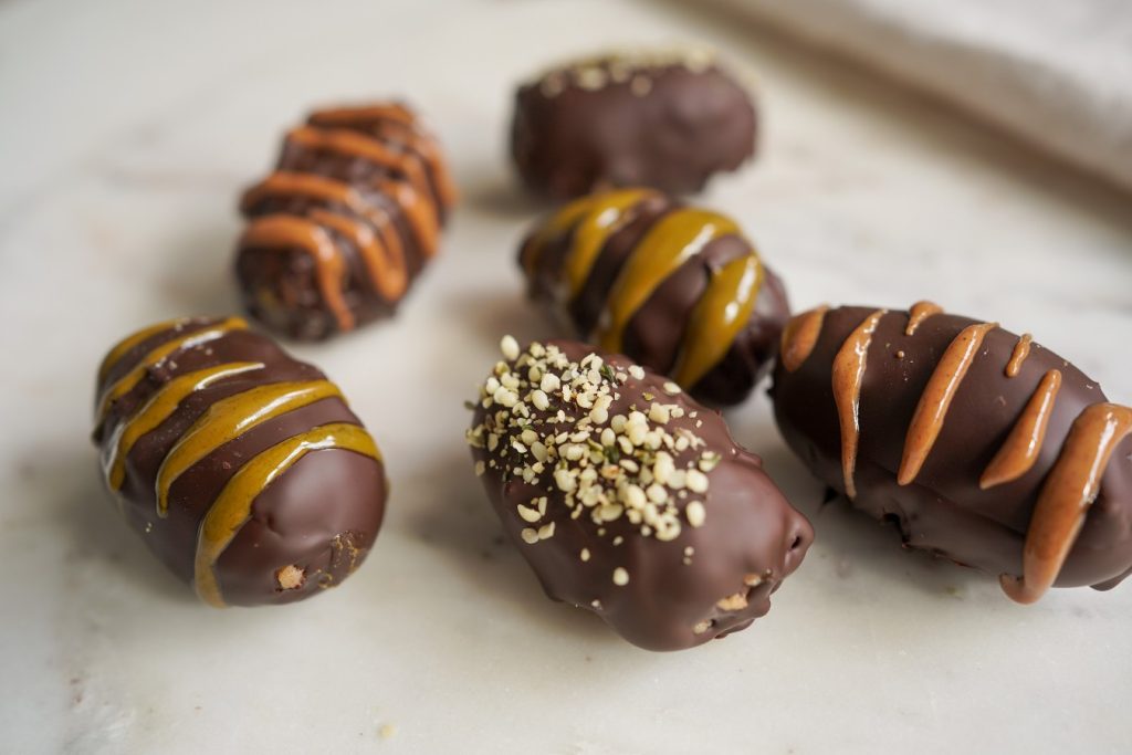 Mehr über den Artikel erfahren Gesunde Schoko-Eier für Ostern: Proteinreich, vegan & lecker