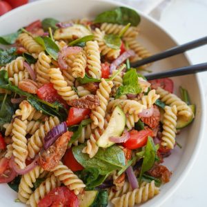Gesunde Ernährung leicht gemacht – mit meinem sommerlichen Nudelsalat!