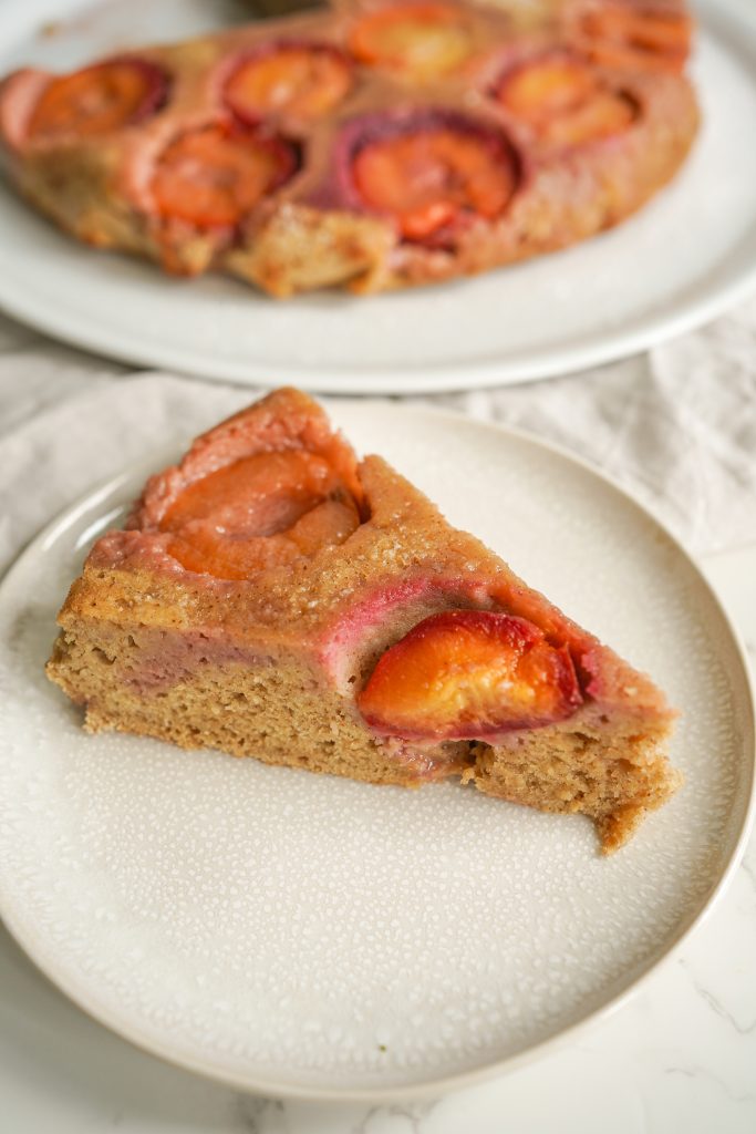 Mehr über den Artikel erfahren Pflaumenkuchen Upside-Down – süßer Genuss im Herbst