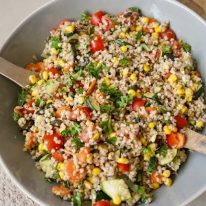 Bunter Buchweizen Salat: unkompliziert, nährstoffreich & alltagstauglich